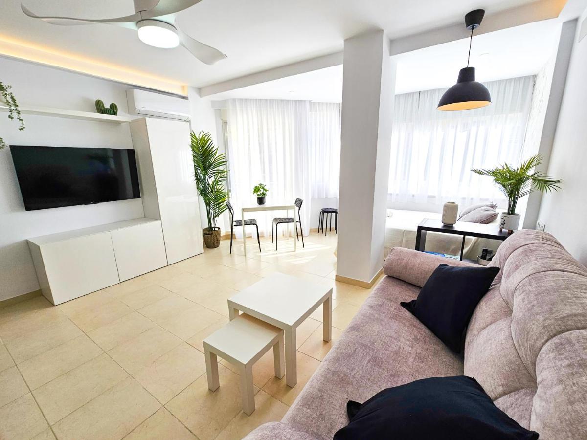 Estudio Vip Mediterraneo - Alojamientos La Torre Torre Del Mar Exteriör bild