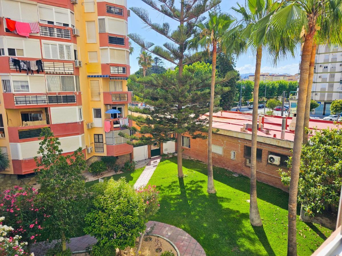Estudio Vip Mediterraneo - Alojamientos La Torre Torre Del Mar Exteriör bild