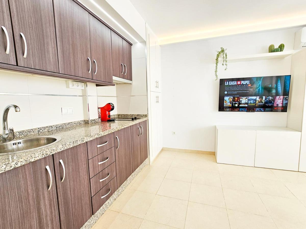 Estudio Vip Mediterraneo - Alojamientos La Torre Torre Del Mar Exteriör bild