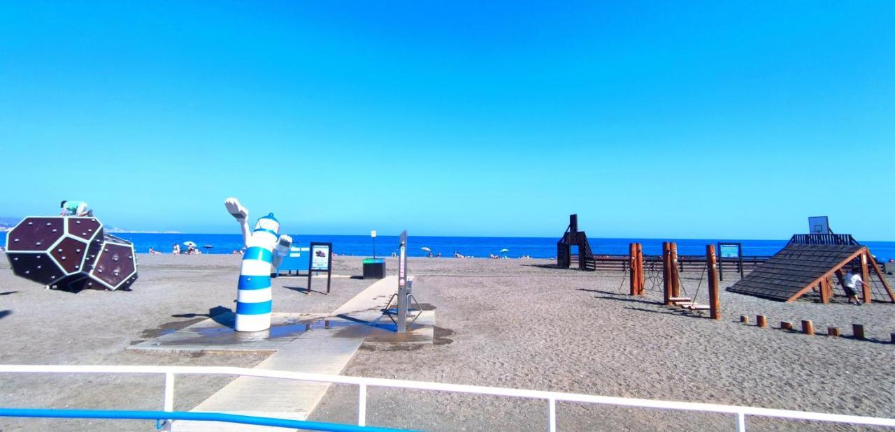 Estudio Vip Mediterraneo - Alojamientos La Torre Torre Del Mar Exteriör bild